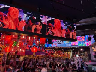 風輪、竹川美子、新宿・歌舞伎町タワーで新曲キャンペーン♪8月29日 