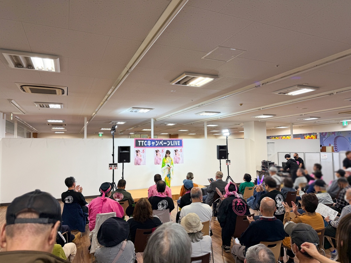 大沢桃子