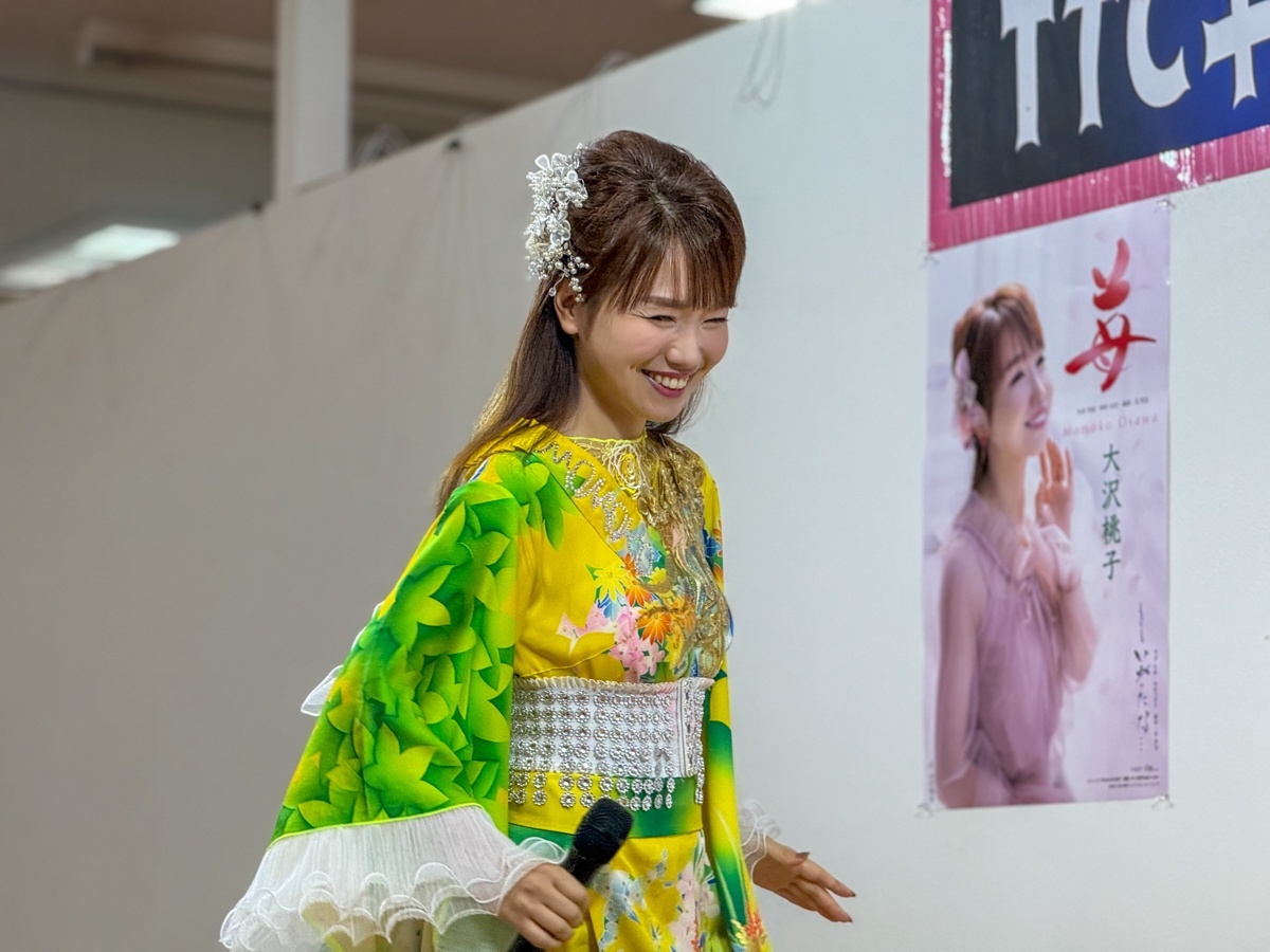大沢桃子