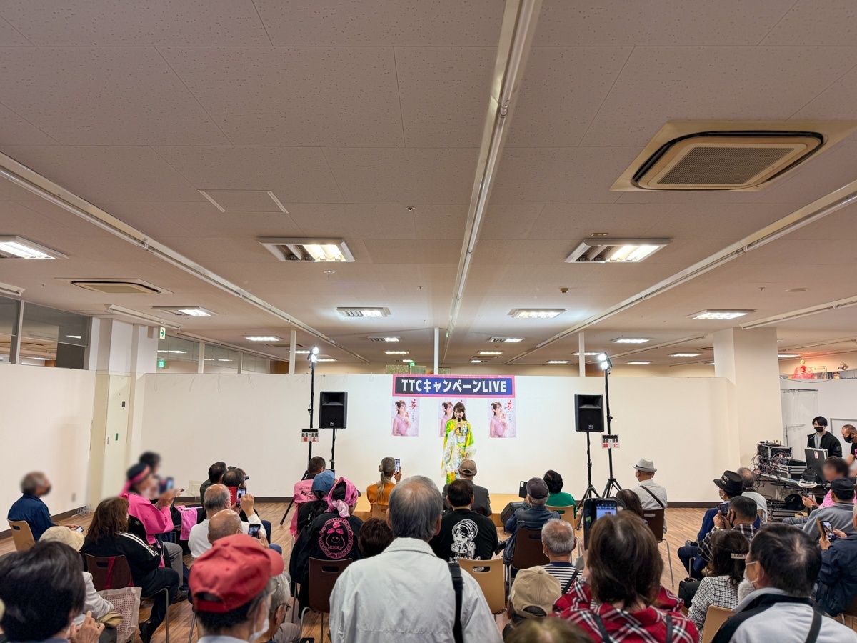 大沢桃子