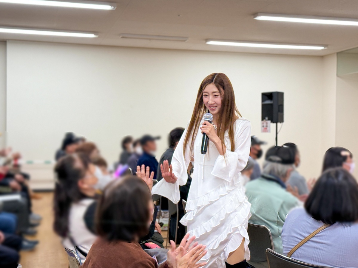 岩波理恵