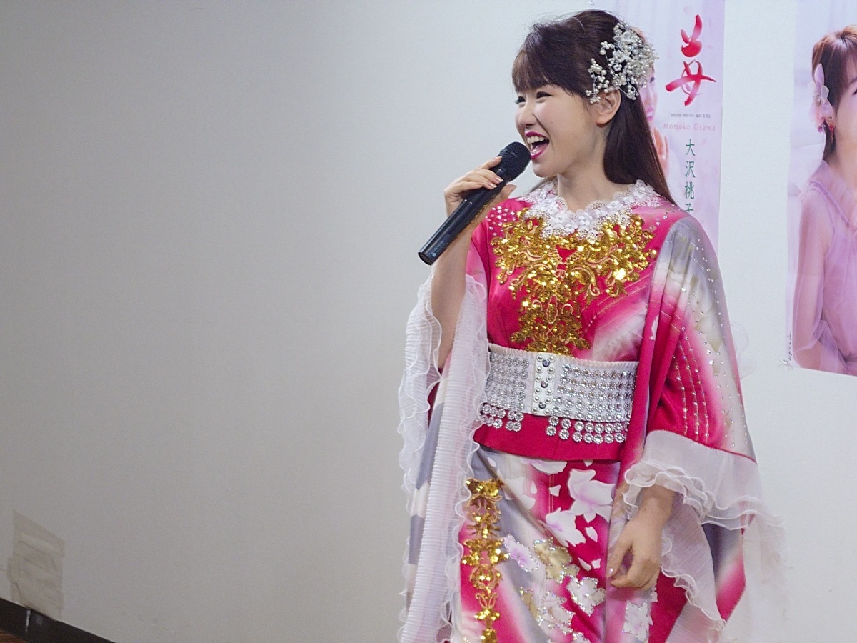 大沢桃子