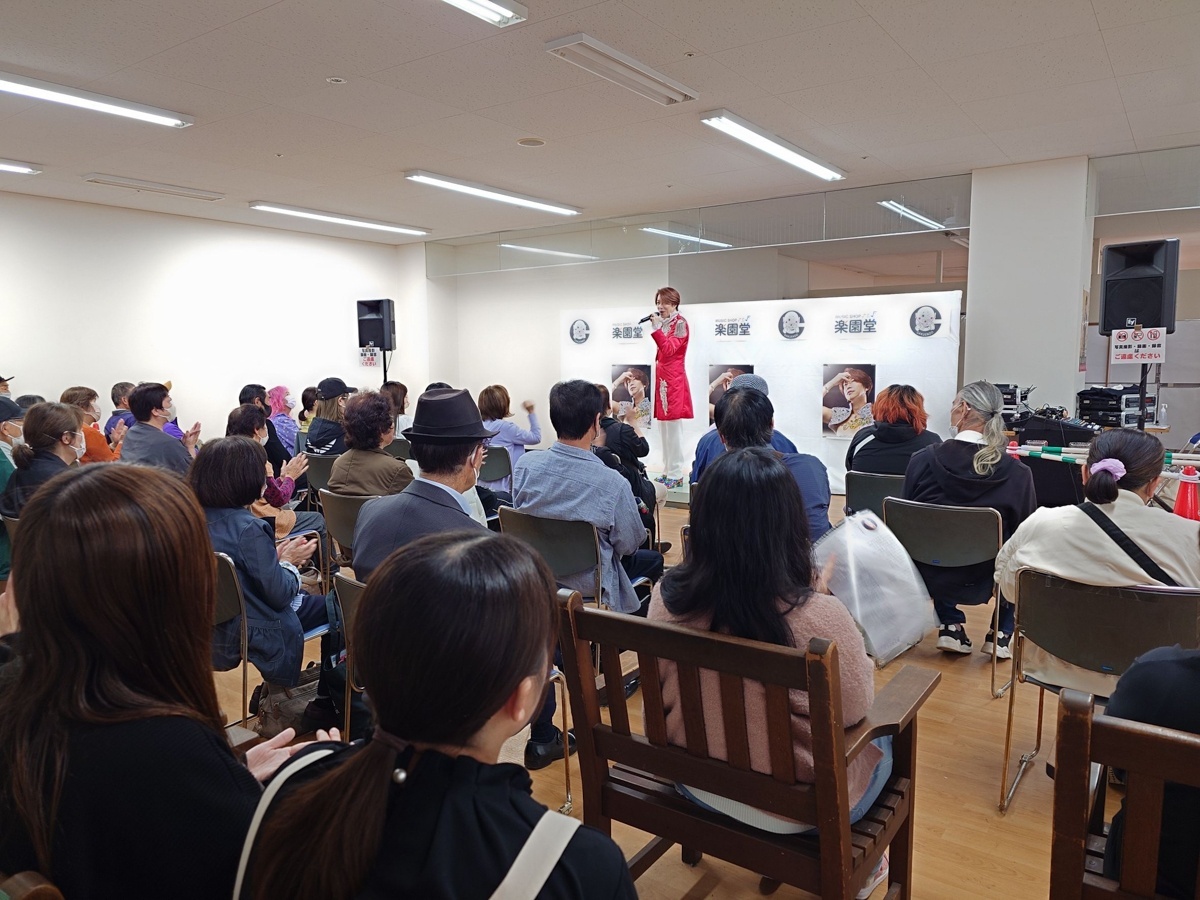エレガント桐生、大沢桃子、朝花美穂、津吹みゆ、美貴じゅん子、楠木康平、山西アカリ、竹川美子キャンペーン!エコス境SC店で開催!5月12〜13日