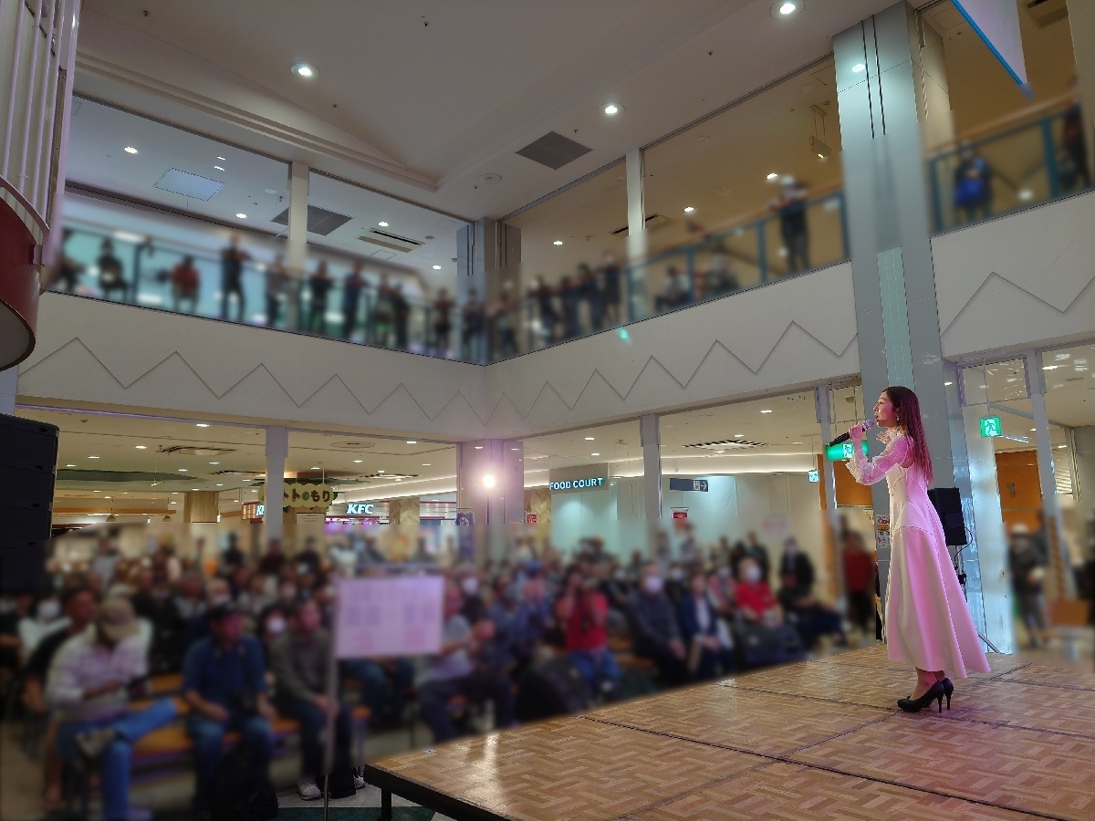 岩波理恵 イオン笠間 ミニライブ 写真4