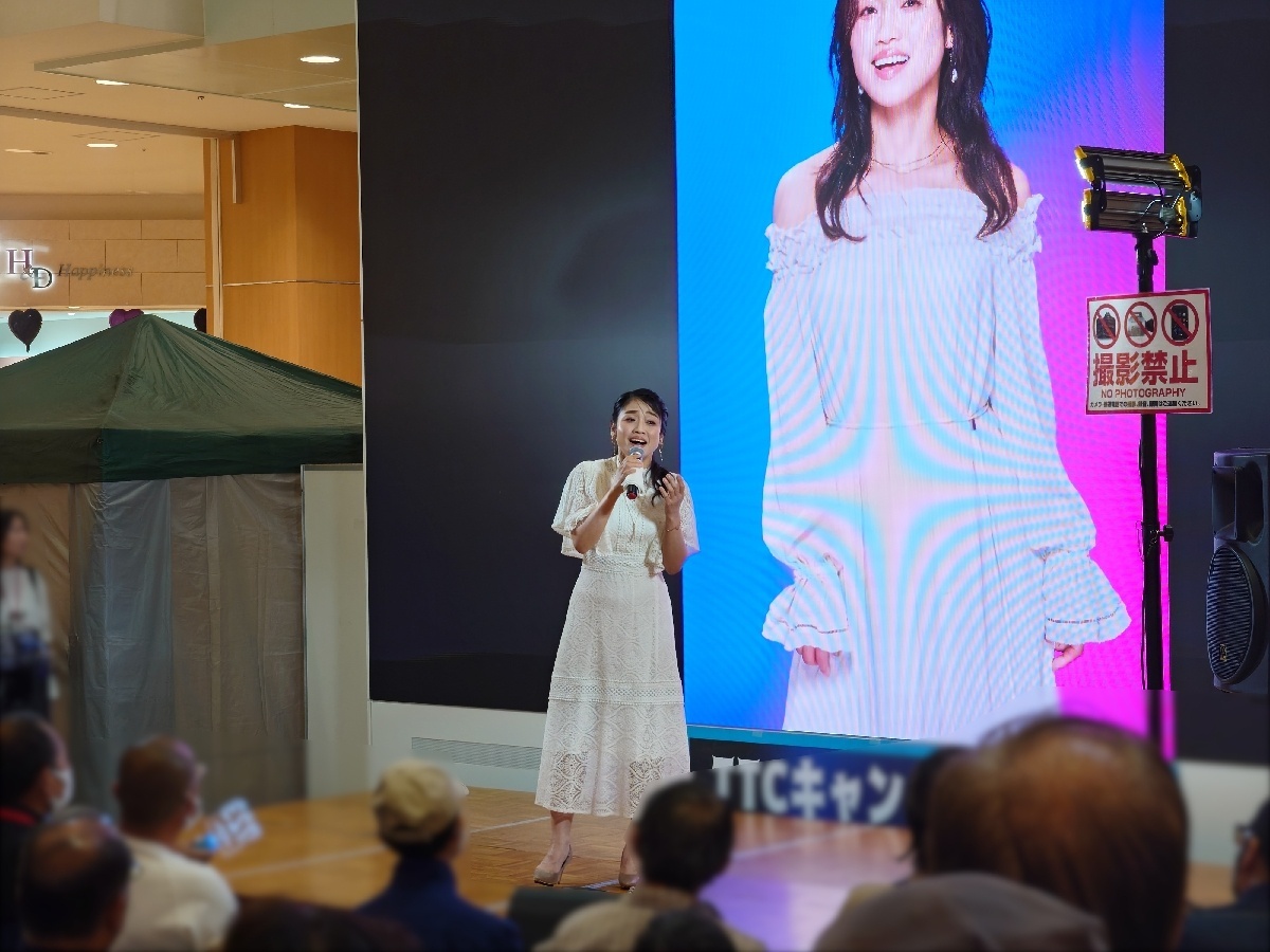 川野夏美 イオンモール下妻 リリースイベント 写真2