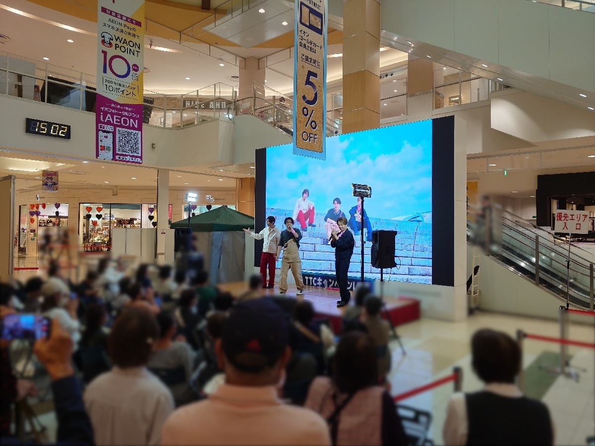 LAST FIRST イオンモール下妻 リリースイベント 写真1