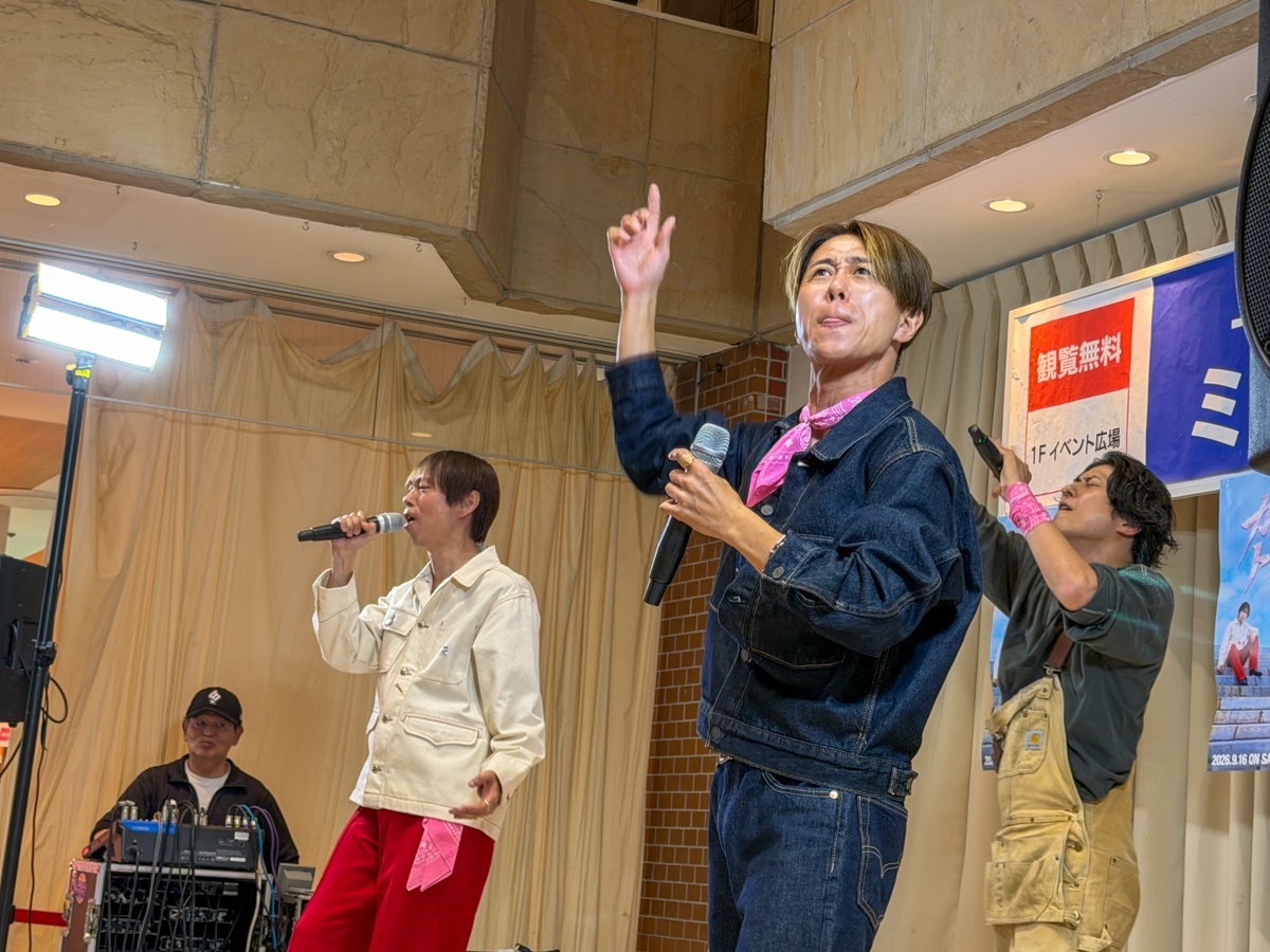 LAST FIRST ニットーモール熊谷 TTCキャンペーンライブ 写真5