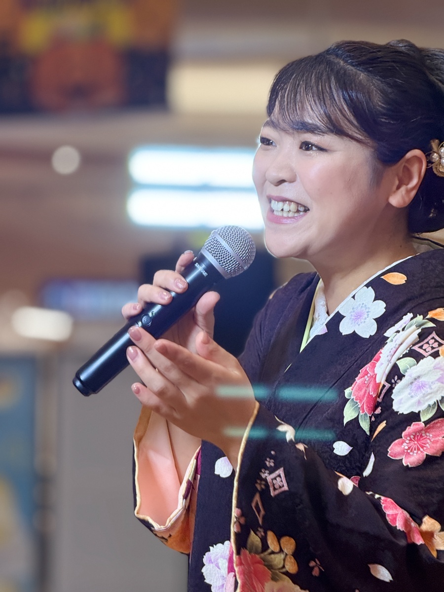 平山花羽 イオンタウンおゆみ野 TTCキャンペーンライブ 写真4