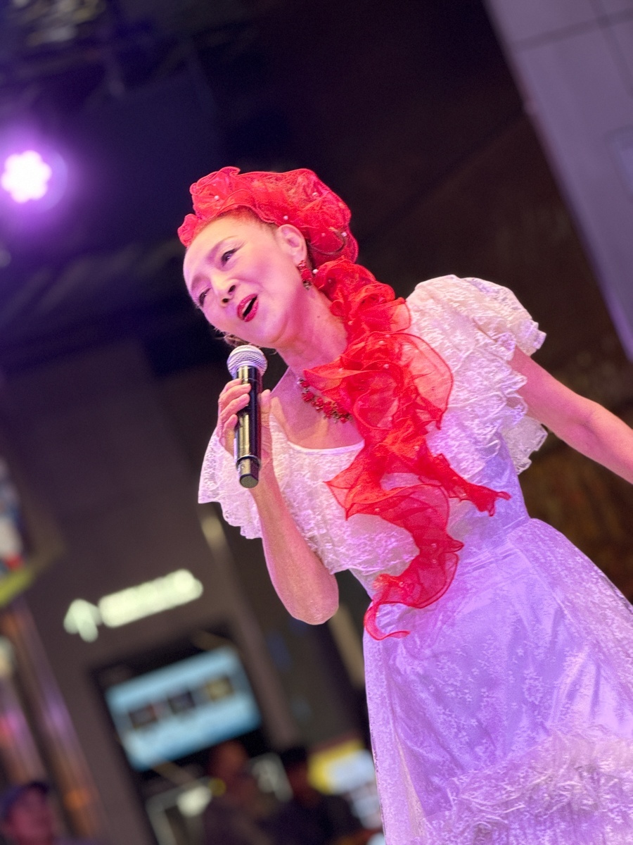 安倍理津子 歌舞伎町タワー TTCキャンペーンライブ 写真3